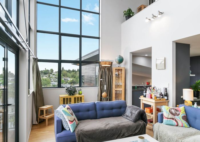  at 6 Inlet Views, Stillwater, Silverdale