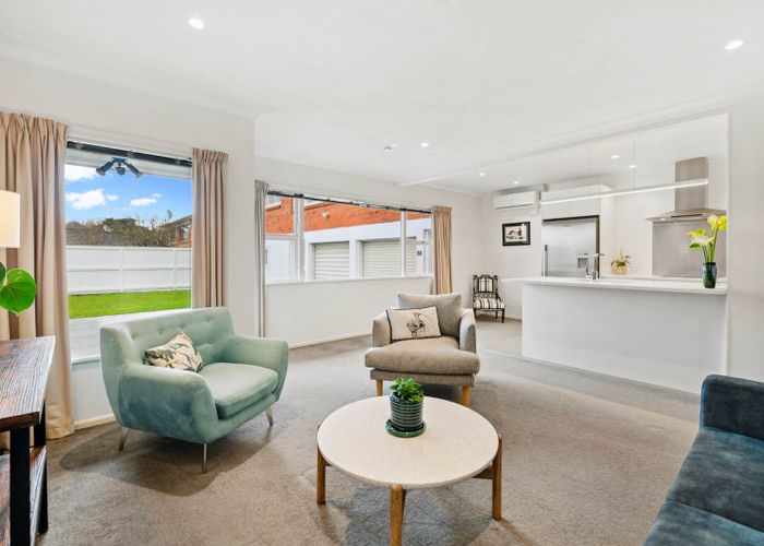  at 2/68 Richmond Avenue, Northcote Point, North Shore City, Auckland