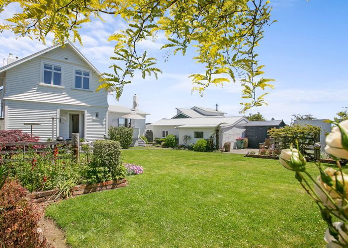  at 13 Paynters Avenue, Strandon, New Plymouth