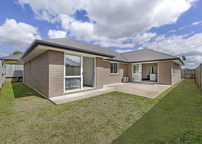  at 8 Wetherby Road, Flagstaff, Hamilton