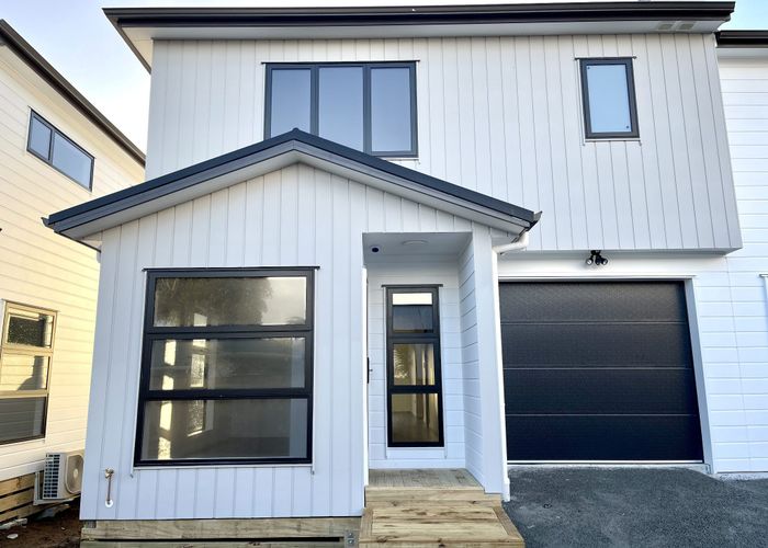  at 65E Manuroa Road, Takanini, Papakura, Auckland