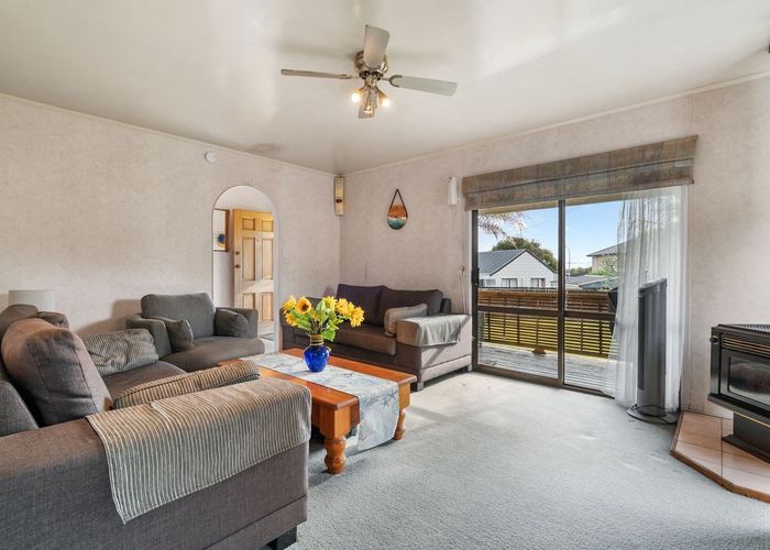  at 5 Aronia Way, Goodwood Heights, Manukau City, Auckland