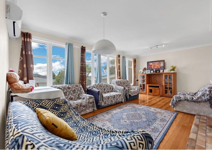  at 11 Netherlands Avenue, Kelston, Auckland