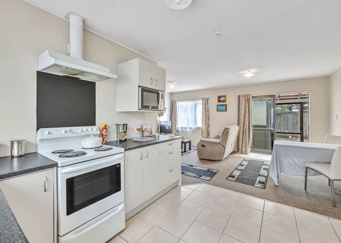  at 17 Dawson Road, Otara, Auckland