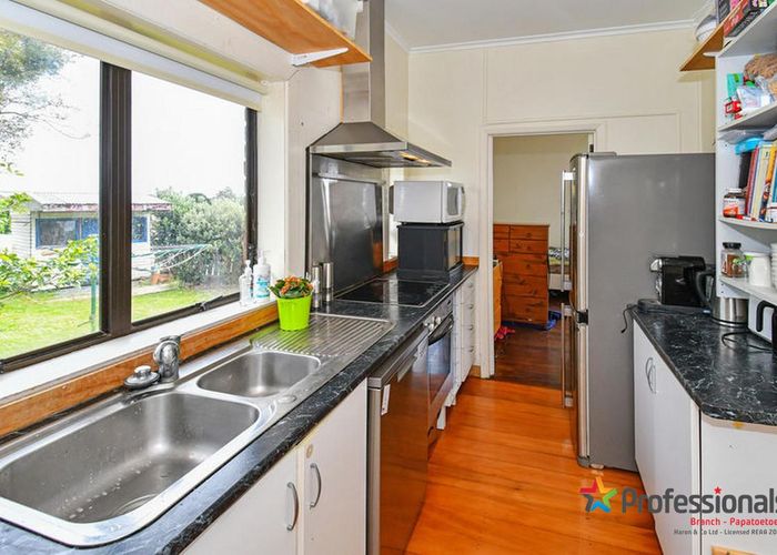  at 36 Peverill Crescent, Papatoetoe, Auckland