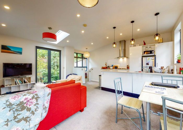  at 13 San Sebastian Road, Kelburn, Wellington, Wellington