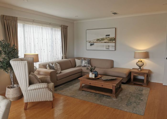  at 8 Pennant Street, Long Bay, Auckland