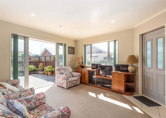  at 6/194 Waimairi Road, Ilam, Christchurch