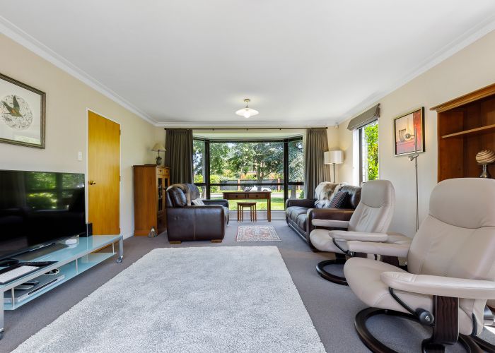  at 18 Crosdale Place, Burnside, Christchurch