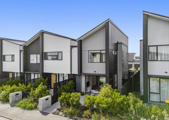  at 10 Walter Merton Road, Hobsonville, Waitakere City, Auckland