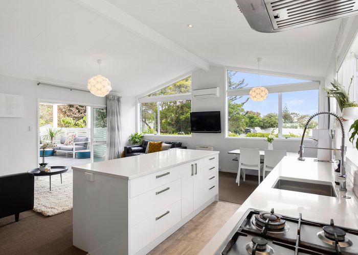  at 22 Ashcroft Avenue, Mangere Bridge, Auckland