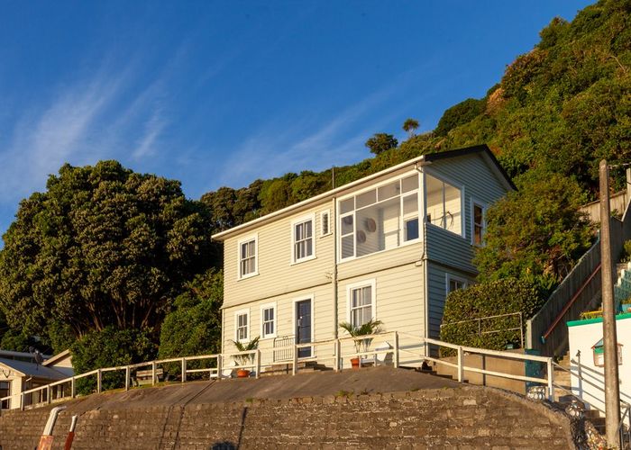  at 495 Karaka Bay Road, Karaka Bays, Wellington, Wellington