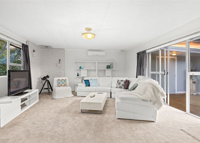 at 37 Bodi Place, Te Atatu South, Auckland