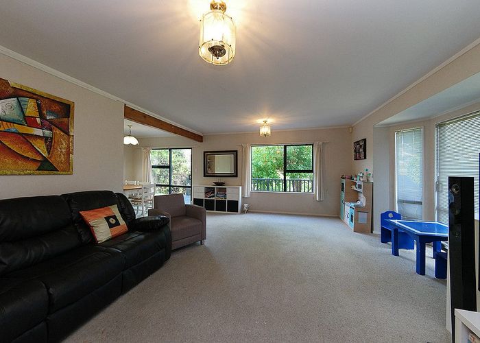  at 45b De Quincey Terrace, Highland Park, Manukau City, Auckland