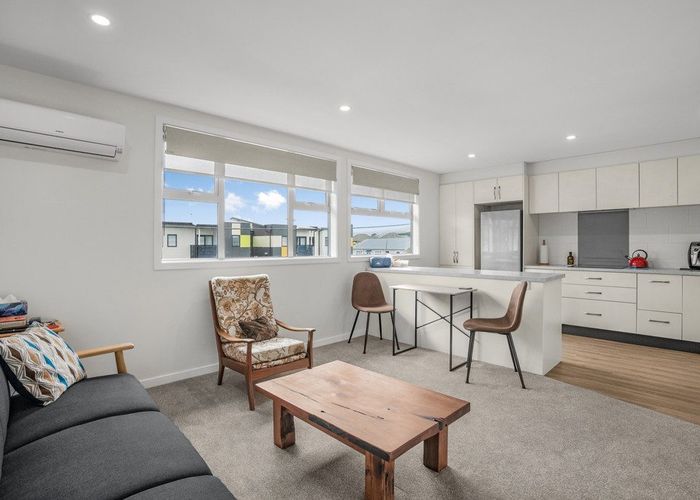  at 40E Cuba Street, Petone, Lower Hutt, Wellington