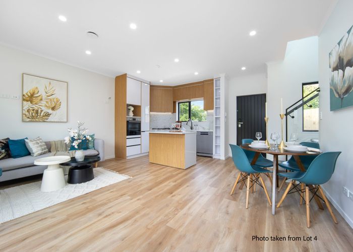  at Lot 2/70 Golf Road, New Lynn, Waitakere City, Auckland