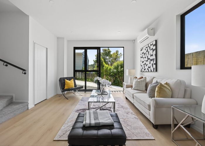  at 18 Woodglen Road, Glen Eden, Waitakere City, Auckland