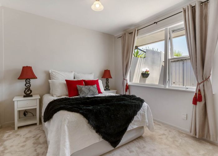  at 2/235 Marua Road, Mount Wellington, Auckland