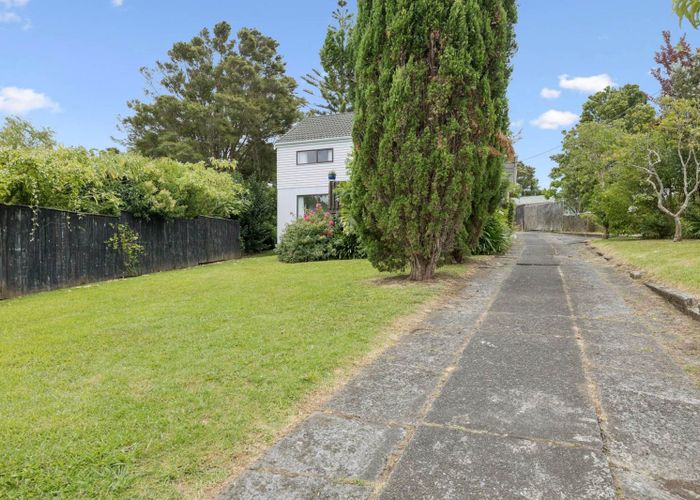  at 27 Smythe Road, Henderson, Waitakere City, Auckland