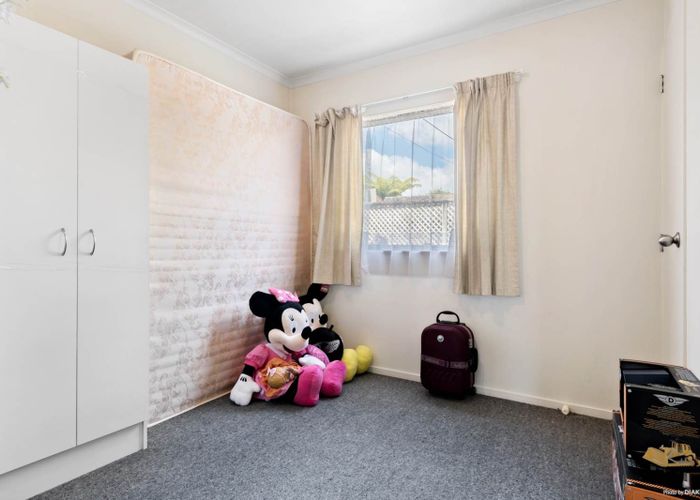  at 4a Fairdene Avenue, Henderson, Waitakere City, Auckland