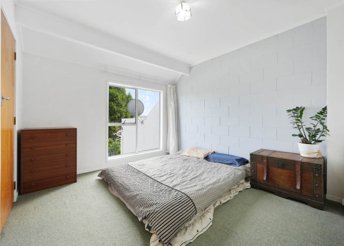  at 4/106 West Coast Road, Glen Eden, Waitakere City, Auckland