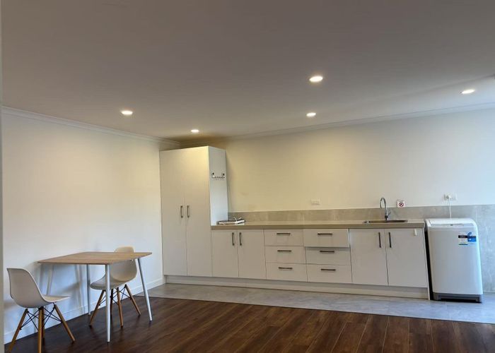  at 26 Para Clos, Fairview Heights, North Shore City, Auckland