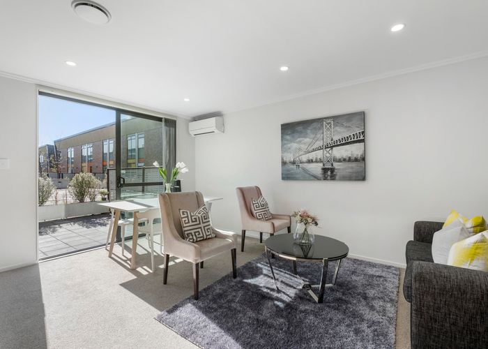  at 1/182 Flat Bush School Road, Flat Bush, Auckland