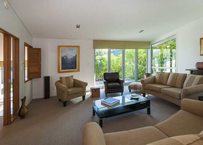  at 43 Arahiwi Grove, Tirohanga, Lower Hutt