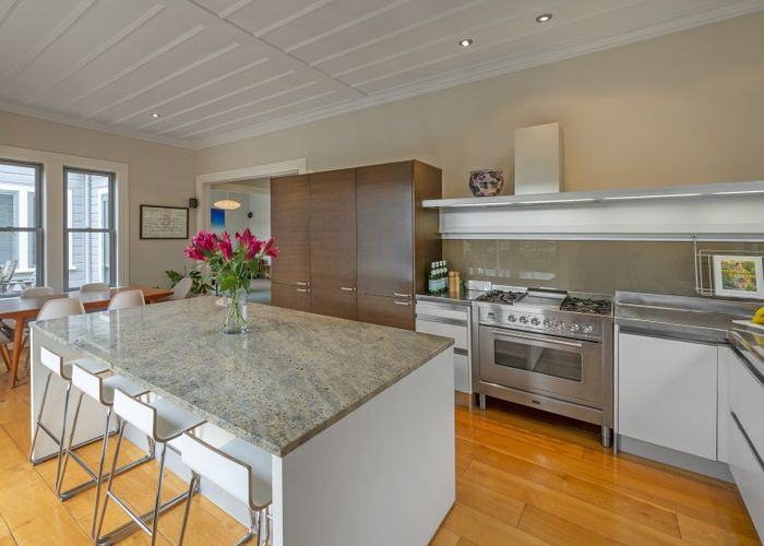  at 138 Wadestown Road, Wadestown, Wellington