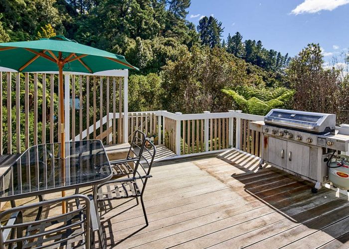  at 33 Wyndham Road, Pinehaven, Upper Hutt