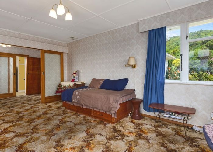  at 5 Waiho Terrace, Elsdon, Porirua