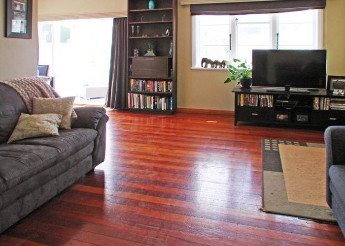  at 2/11 Naenae Road, Naenae, Lower Hutt