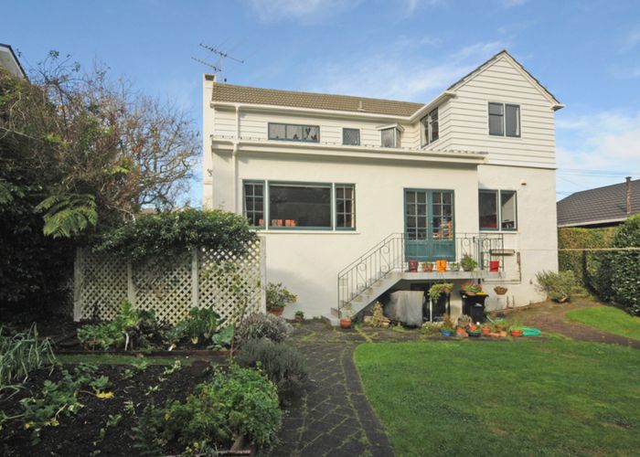  at 4 Friend Street, Karori, Wellington