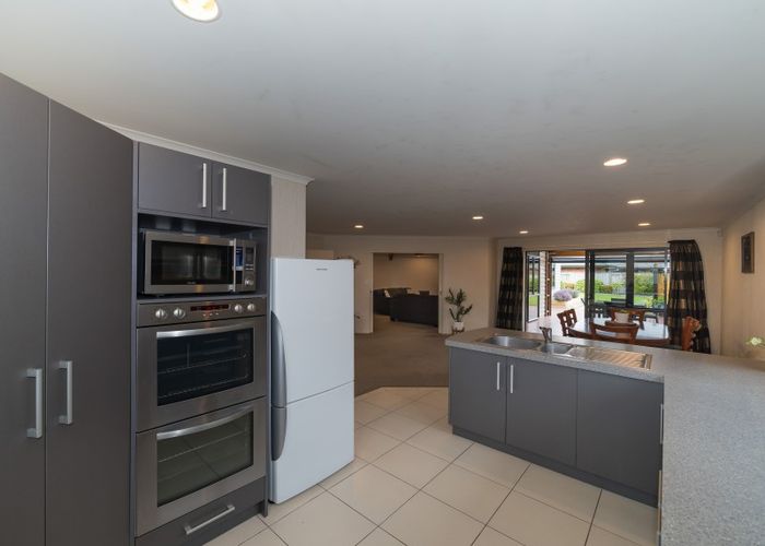  at 32 Tennyson Avenue, Kelvin Grove, Palmerston North