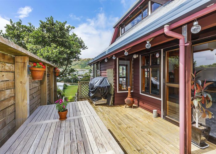  at 19 Rembrandt Avenue, Tawa, Wellington