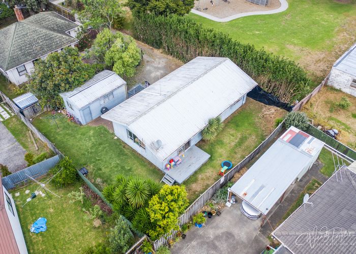  at 2/3 Cross Street, Papakura, Papakura