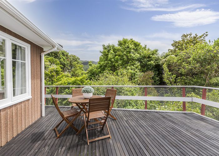  at 11 Cecil Road, Tawa, Wellington