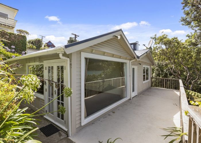  at 1 Church Lane, Point Howard, Lower Hutt