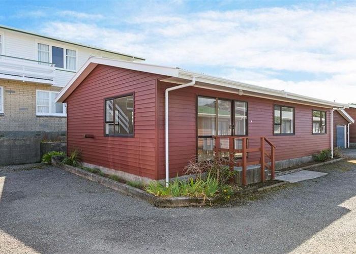  at 2/19 Trafalgar Street, Johnsonville, Wellington