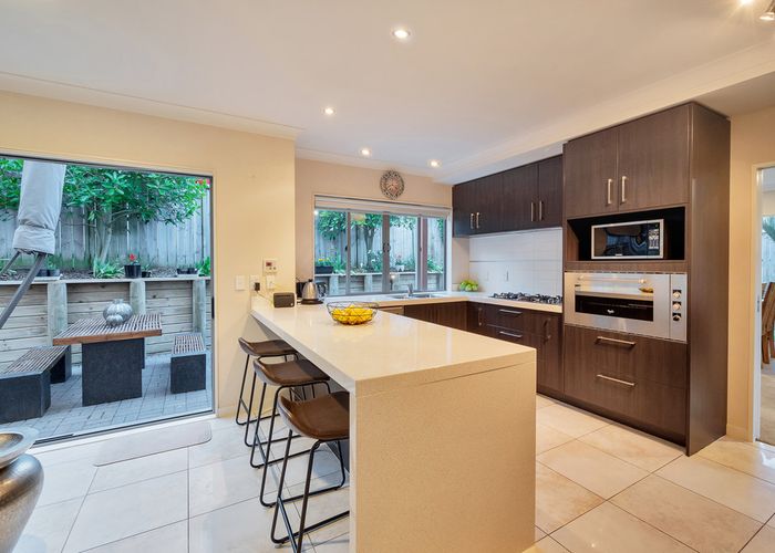  at 6 Solstone Place, Flat Bush, Auckland