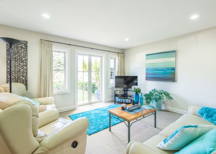  at 10 Leneford Drive, East Tamaki, Auckland