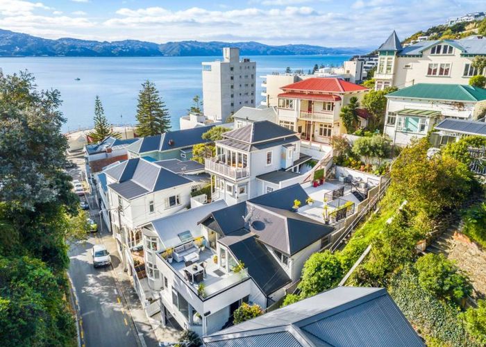  at 17 Hay Street, Oriental Bay, Wellington