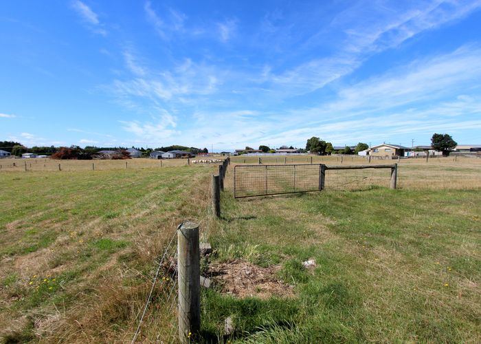  at 114 Avon Road, Clifton, Invercargill