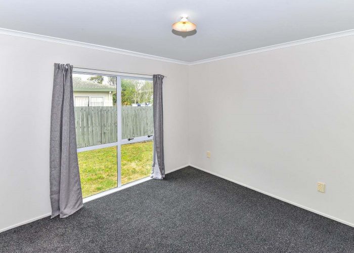  at 2/20 Solveig Place, Randwick Park, Auckland