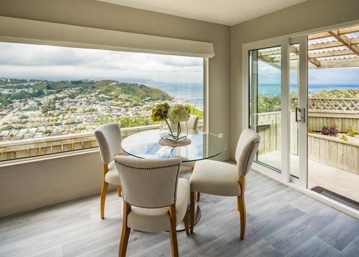  at 18 Dargle Way, Island Bay, Wellington