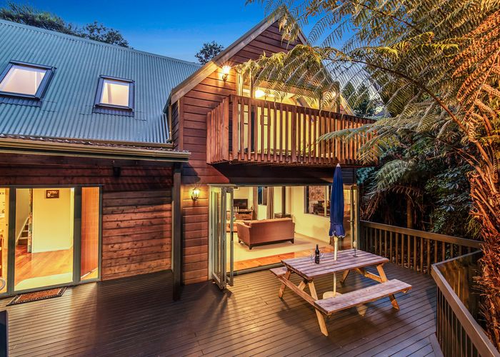  at 68 Crows Road, Swanson, Auckland