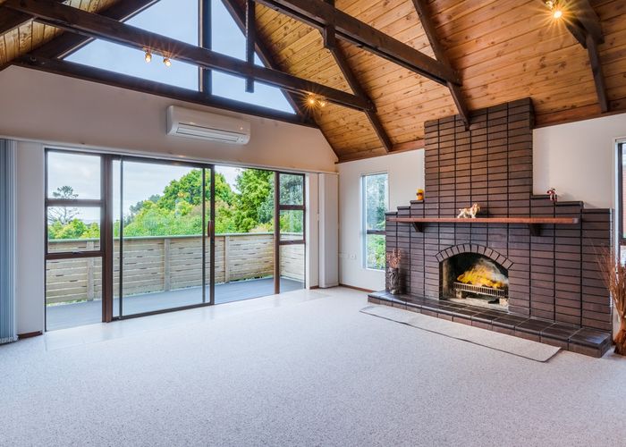  at 2/90 Pleasant Road, Titirangi, Auckland