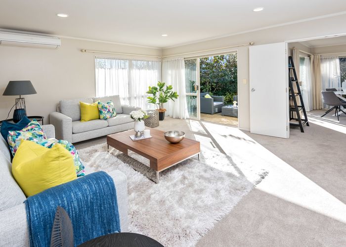  at 2/732 Chapel Road, Dannemora, Auckland