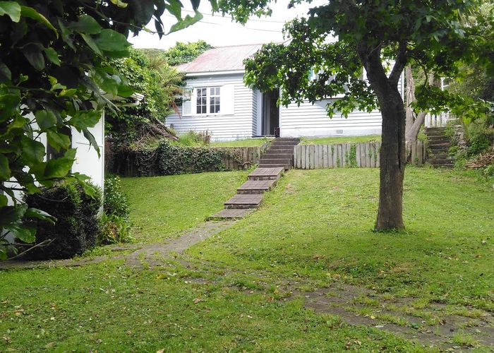  at 18 Hathaway Avenue, Karori, Wellington