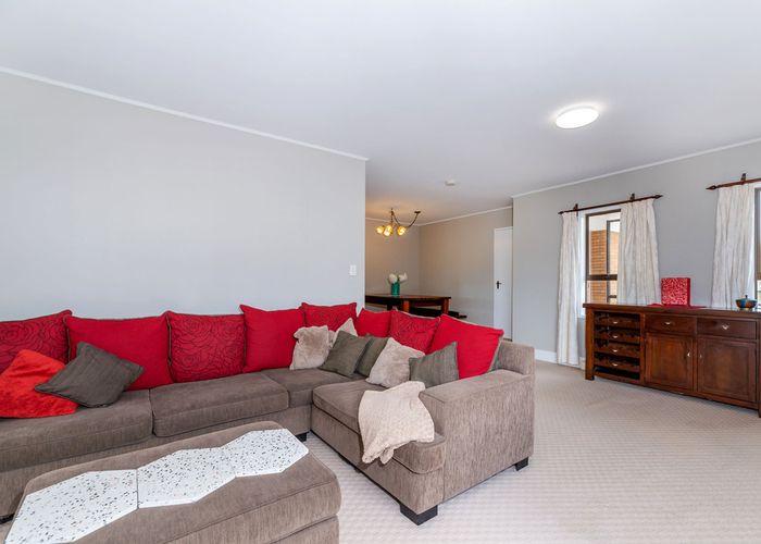 at 38 Ti Nana Crescent, Henderson, Auckland